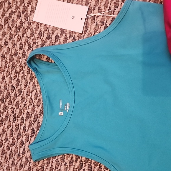 Buffbunny Tops - Picture 2 of 3